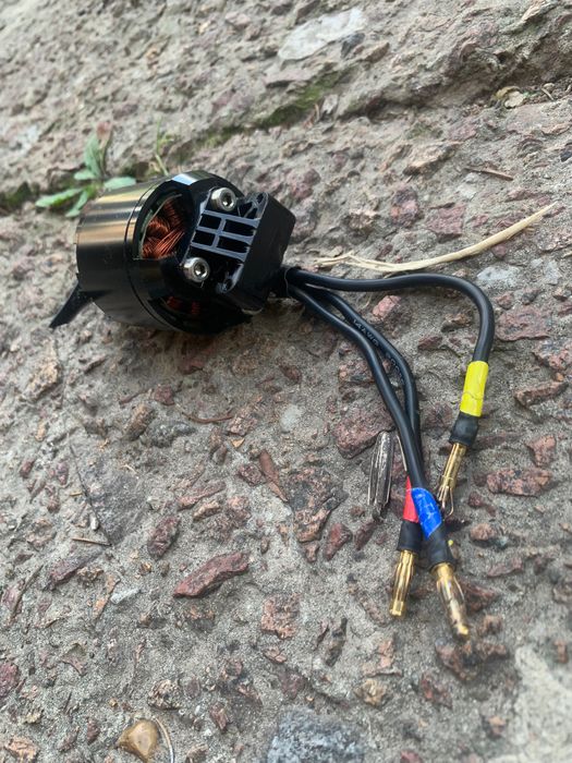 Безколекторний двигун для дрона