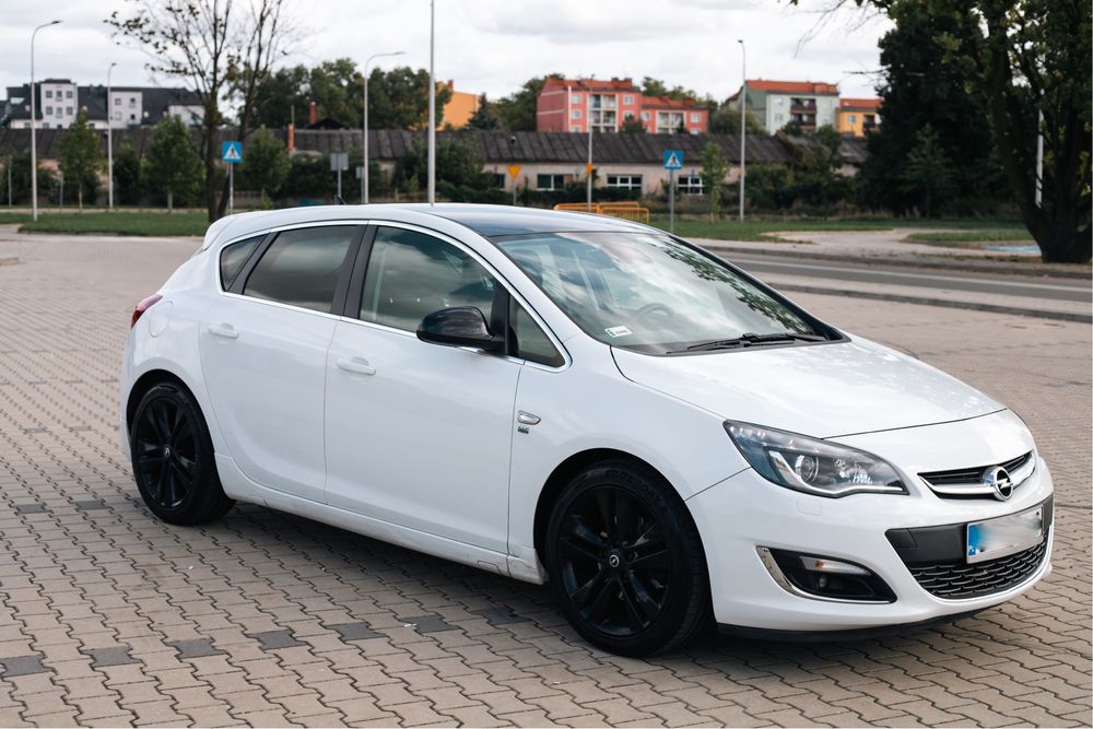 Opel Astra J  sport