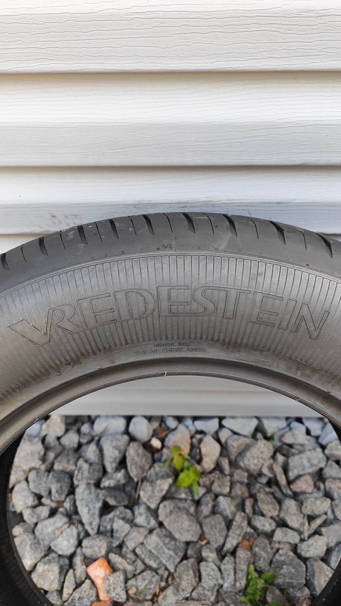 Шини Vredestein літні 255/60 R18 255*60 18