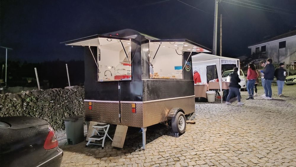 VENDO ou ALUGO Foodtruck Roulote