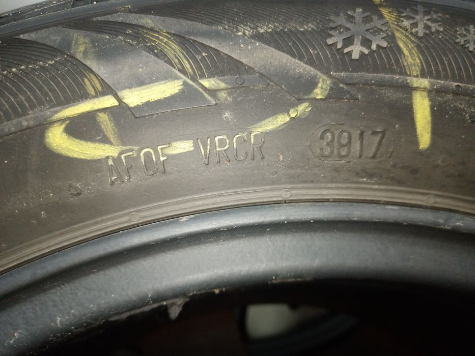 Oryginalne Felgi 16"  Volvo aluminiowe  z oponami 205/55R16 zimowymi.
