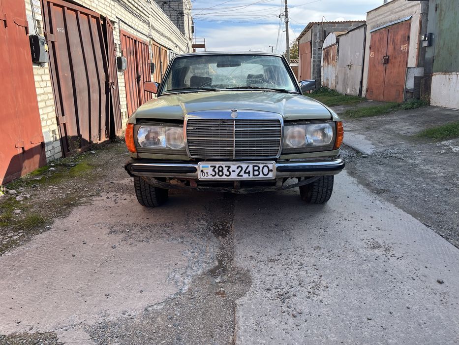 Mercedes w123 Мерседес