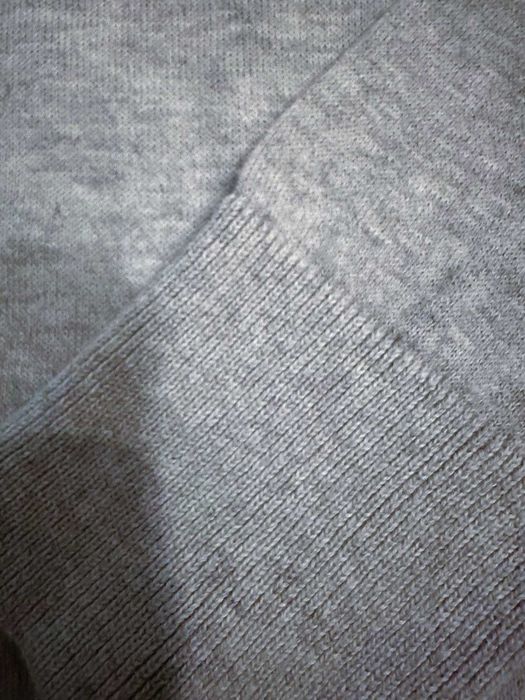 Серая мягкая кофта Chanel на пуговицах