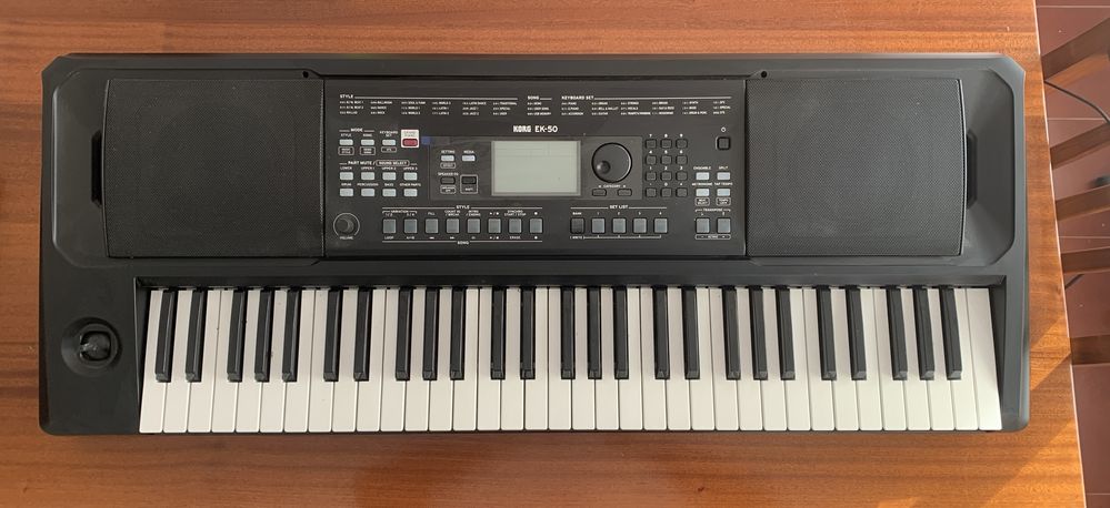 Teclado Korg EK-50