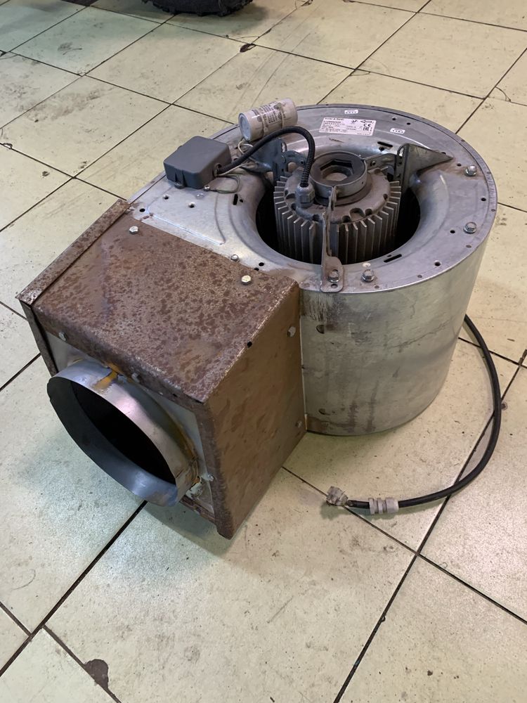 Wyciag lakierni przemysłowy lakierniczy do ściana turbina wentylacyjna