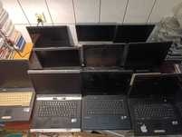 Laptopy Serii Fujitsu Siemens 10 sztuk sprawne