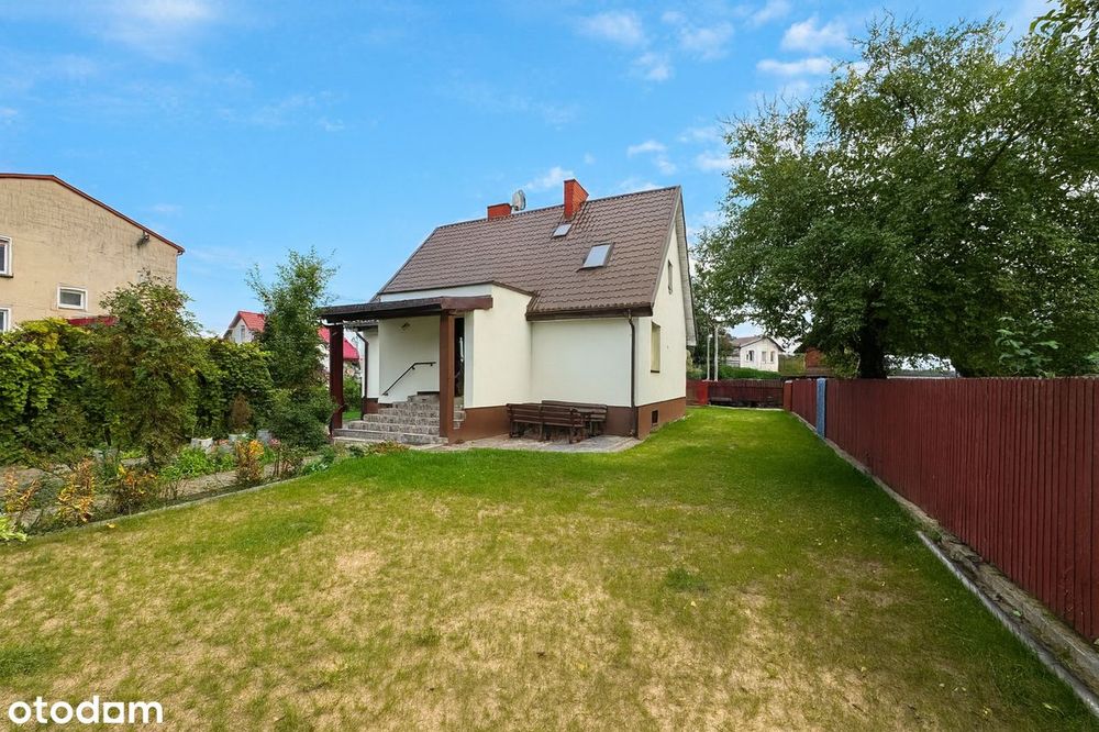 Dom jednorodzinny z garażem i dużą działką – Księżyno