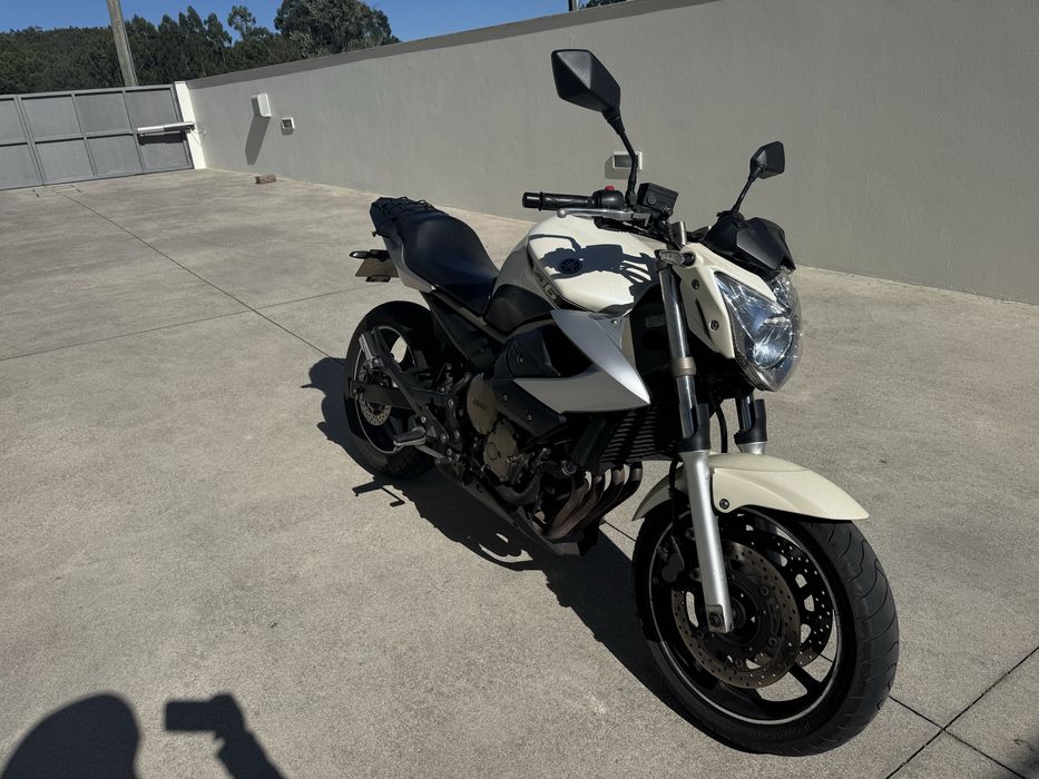 Yamaha xj6 54kw de 2009 com Mala
