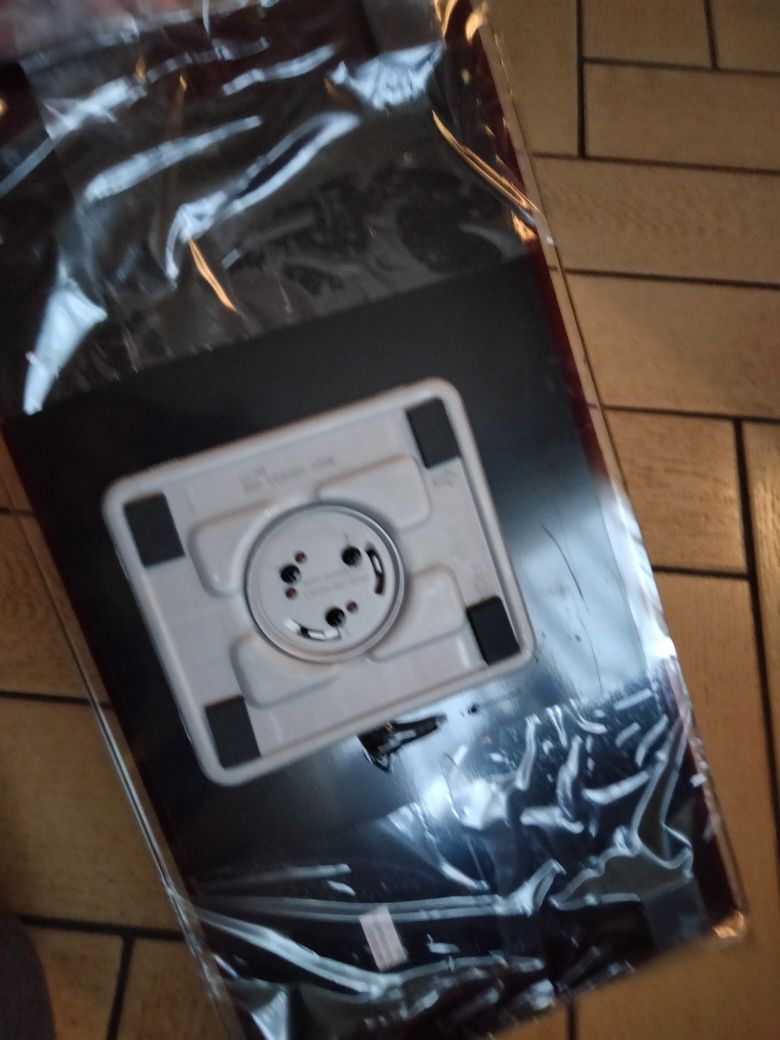 Stopka pod telewizor