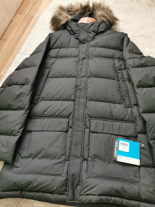 Продам пуховик Columbia