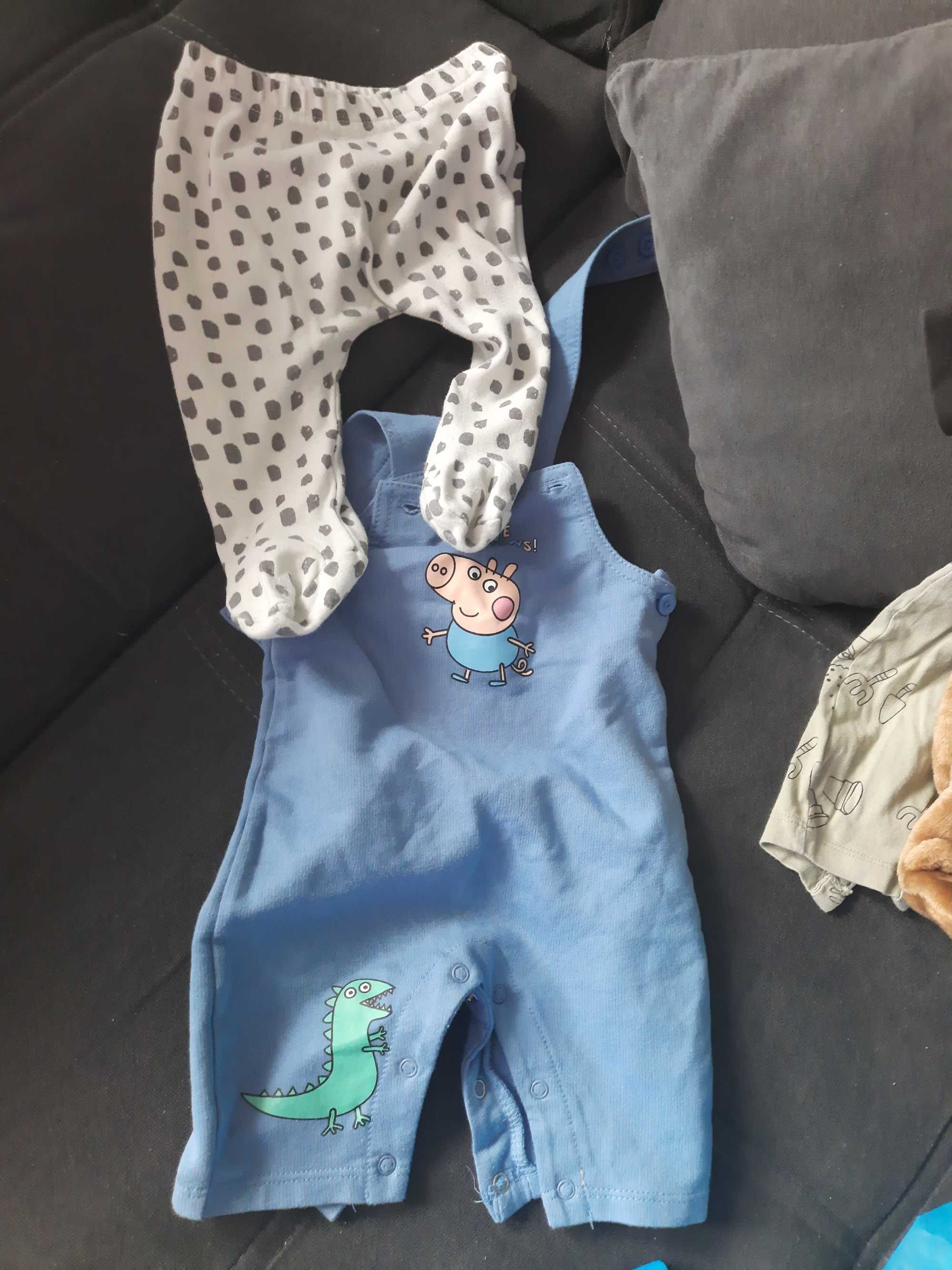 Zestaw ubran dla niemowlaka