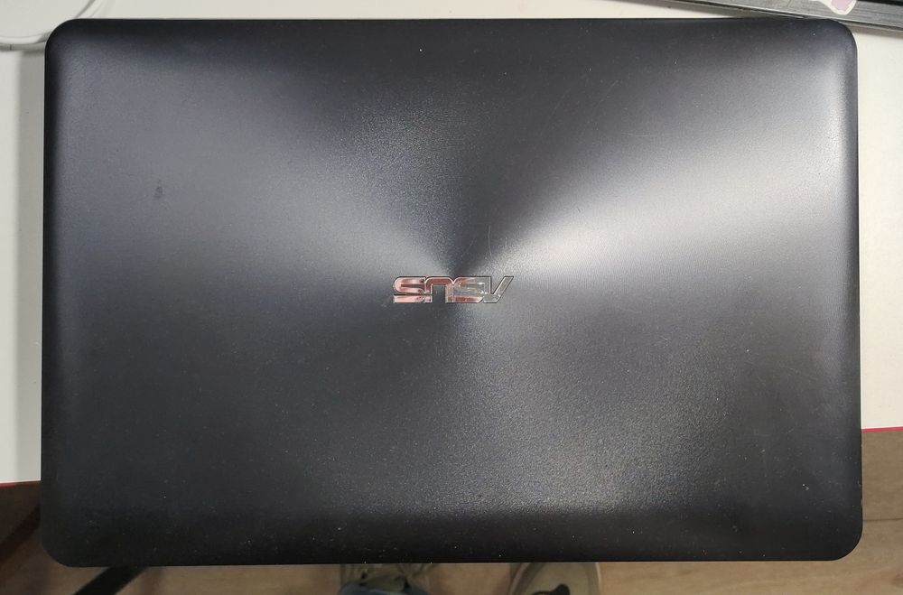 Ноутбук Asus x555d ОЗУ 8, Ssd 250