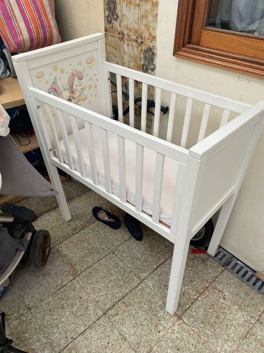 Berço de bebê vendo barrato para despachar