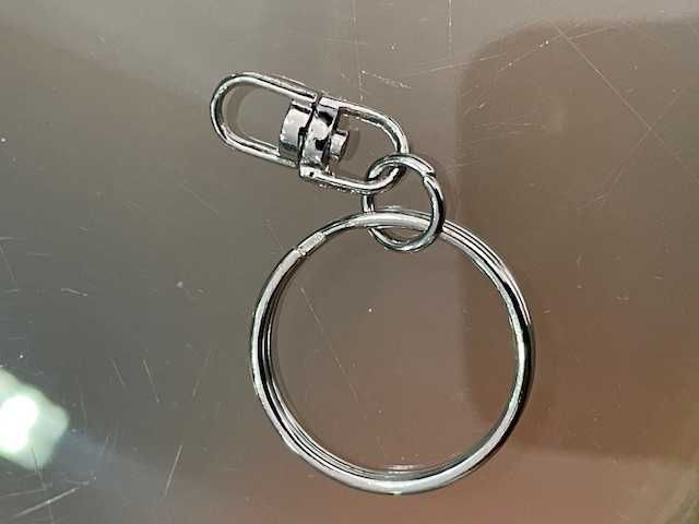 Conjunto +- 200 peças em metal para chaveiro/porta-chaves