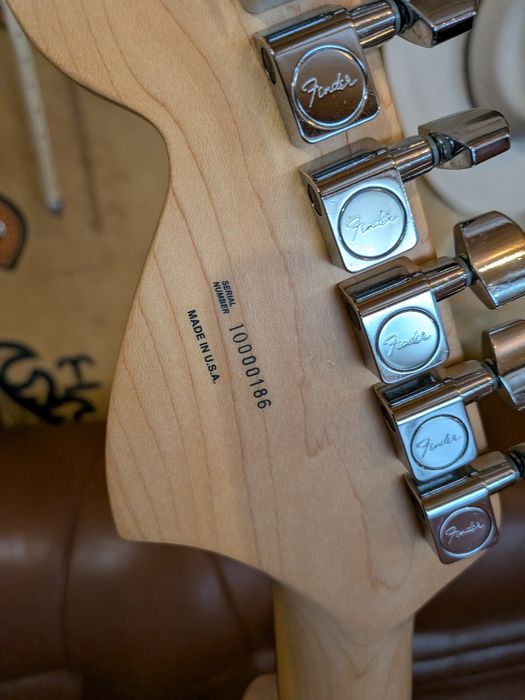 Guitarra Eléctrica Fender Stratocaster Made In USA + Amplicador FAME