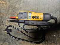 Fluke T150 VDE  wskaźnik napięcia, miernik, tester.
