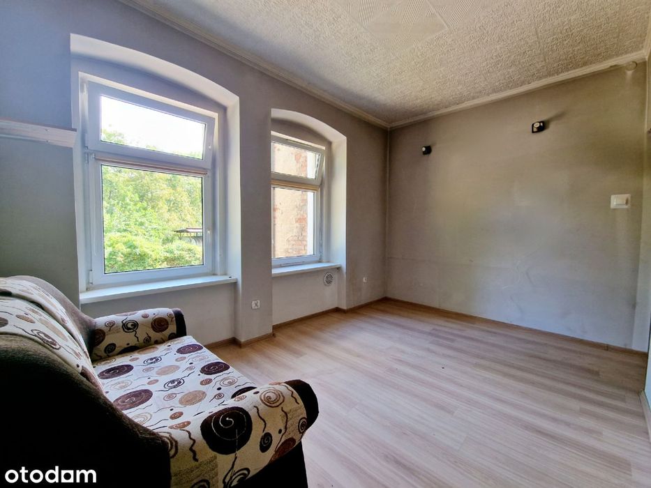 Najtańsza kawalerka w Boguszowie - do zamieszkania