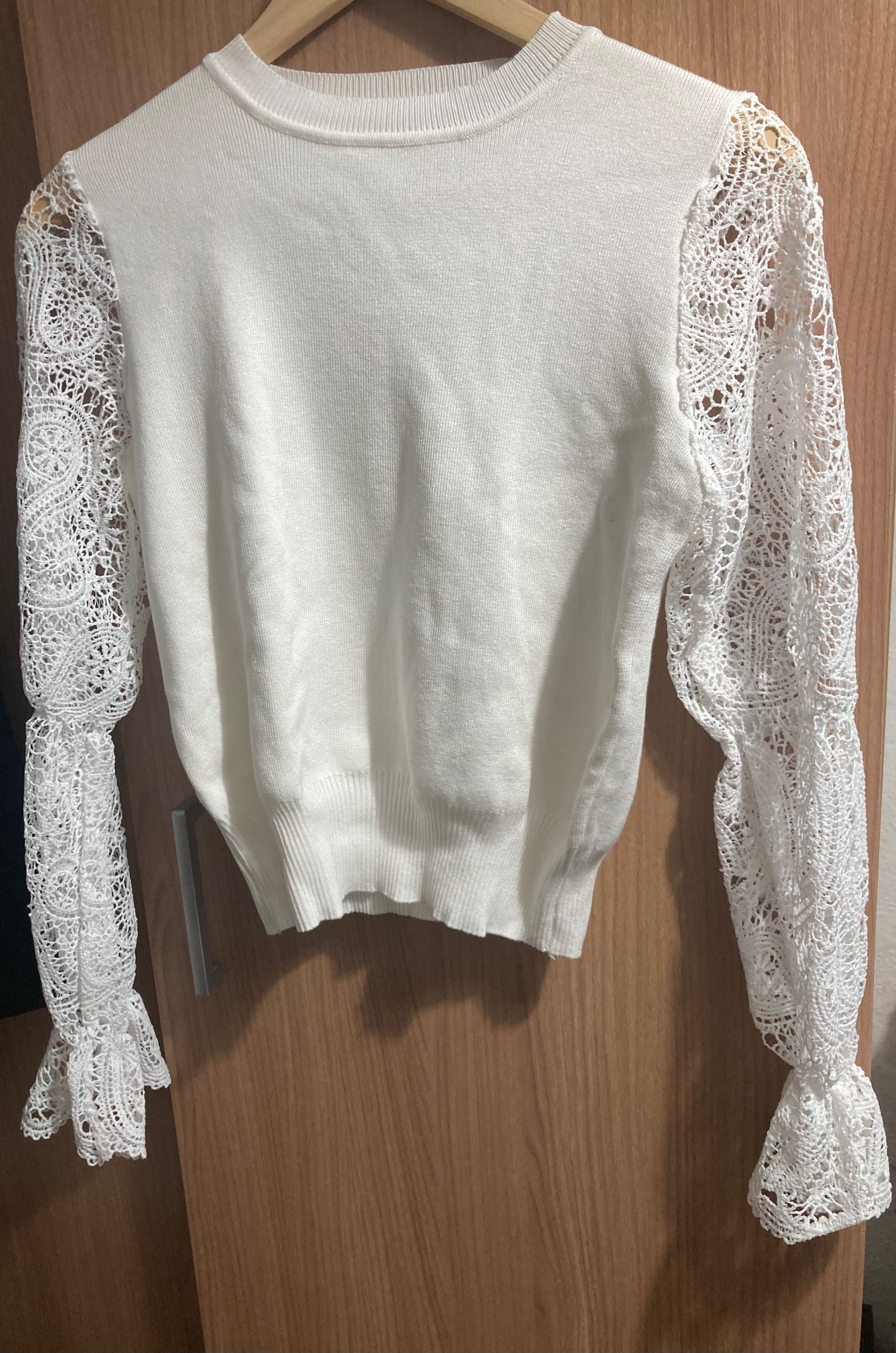 Vendo Camisola Branca com Renda Nova