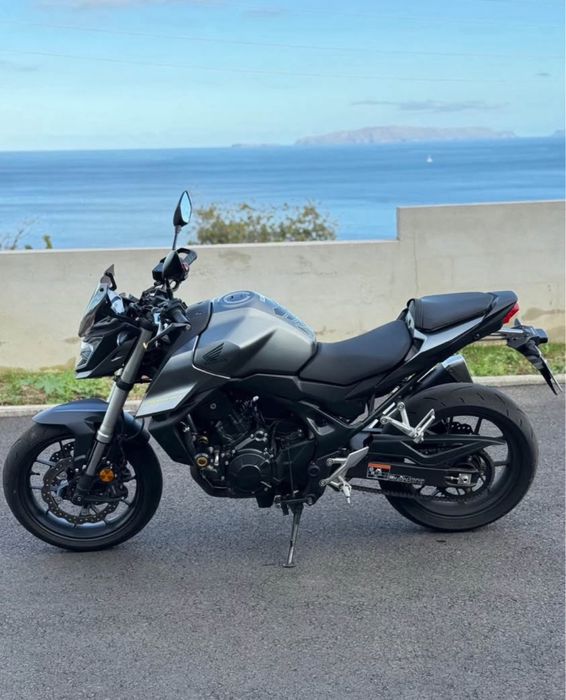 Honda hornet 750