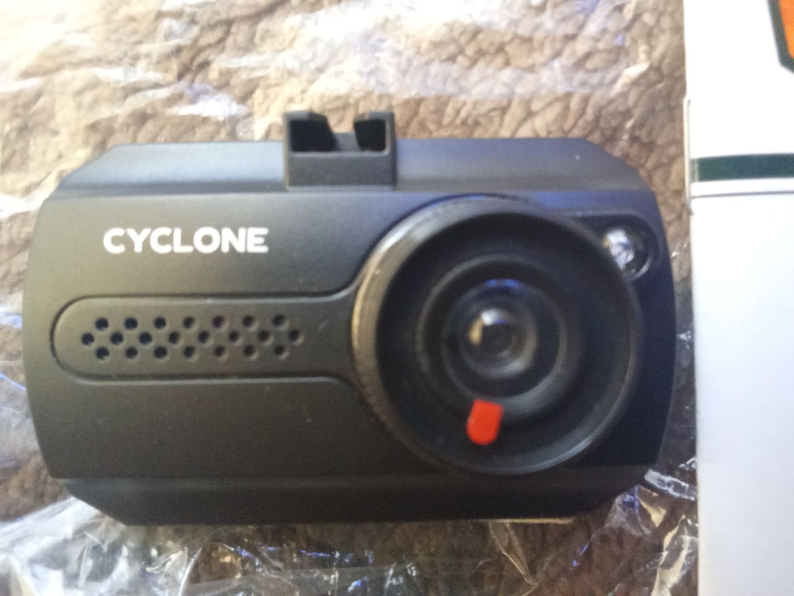 Продам  новий відеореєстратор Cyclone dvh42v2