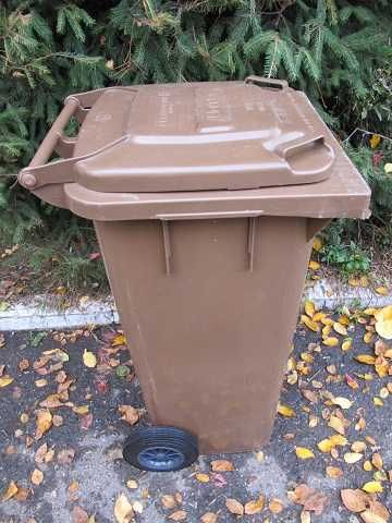 Używane pojemniki na odpady 120l na bioodpady kubeł kosz śmieci