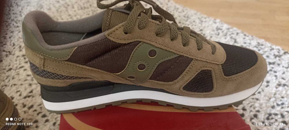 Кроссовки Saucony SHADOW