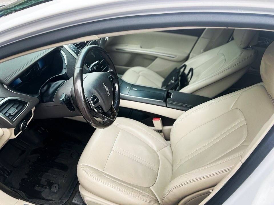 Lincoln MKZ Hybrid
