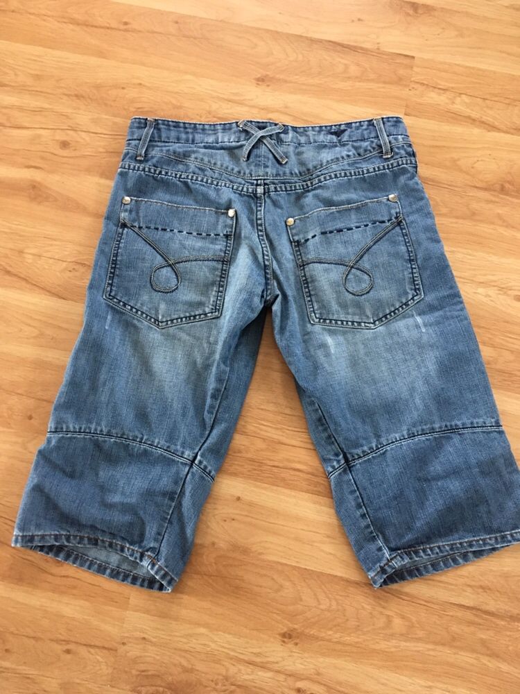 Krótkie spodnie jeans stan bdb