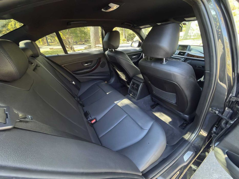 BMW 3 Series 328i      2014