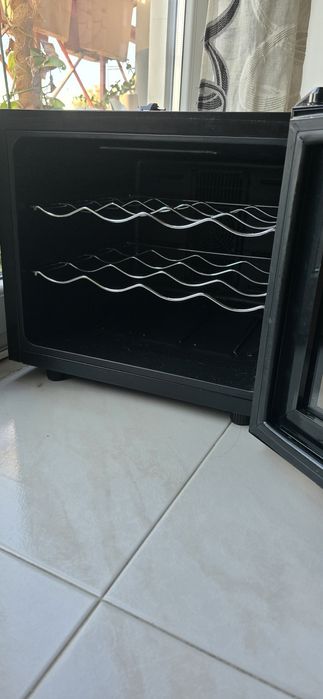 Cave de Vinhos 16 Garrafas