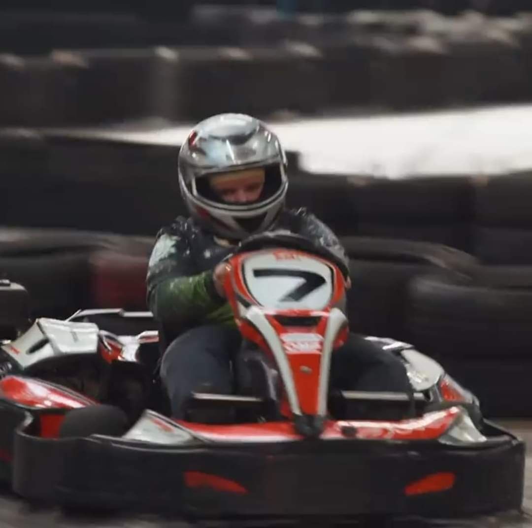 Dzień dziecka Jazda gokartem ,gokart ,Prezent Voucher  woucher podarun