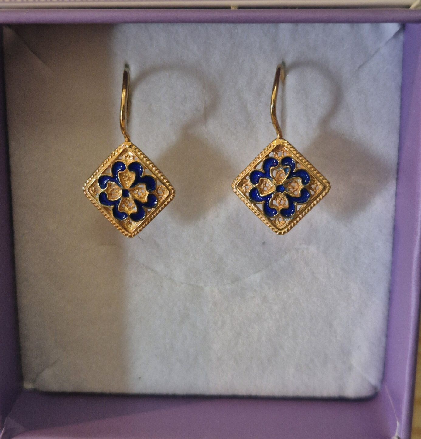 Brincos em prata Dourada com esmalte azul