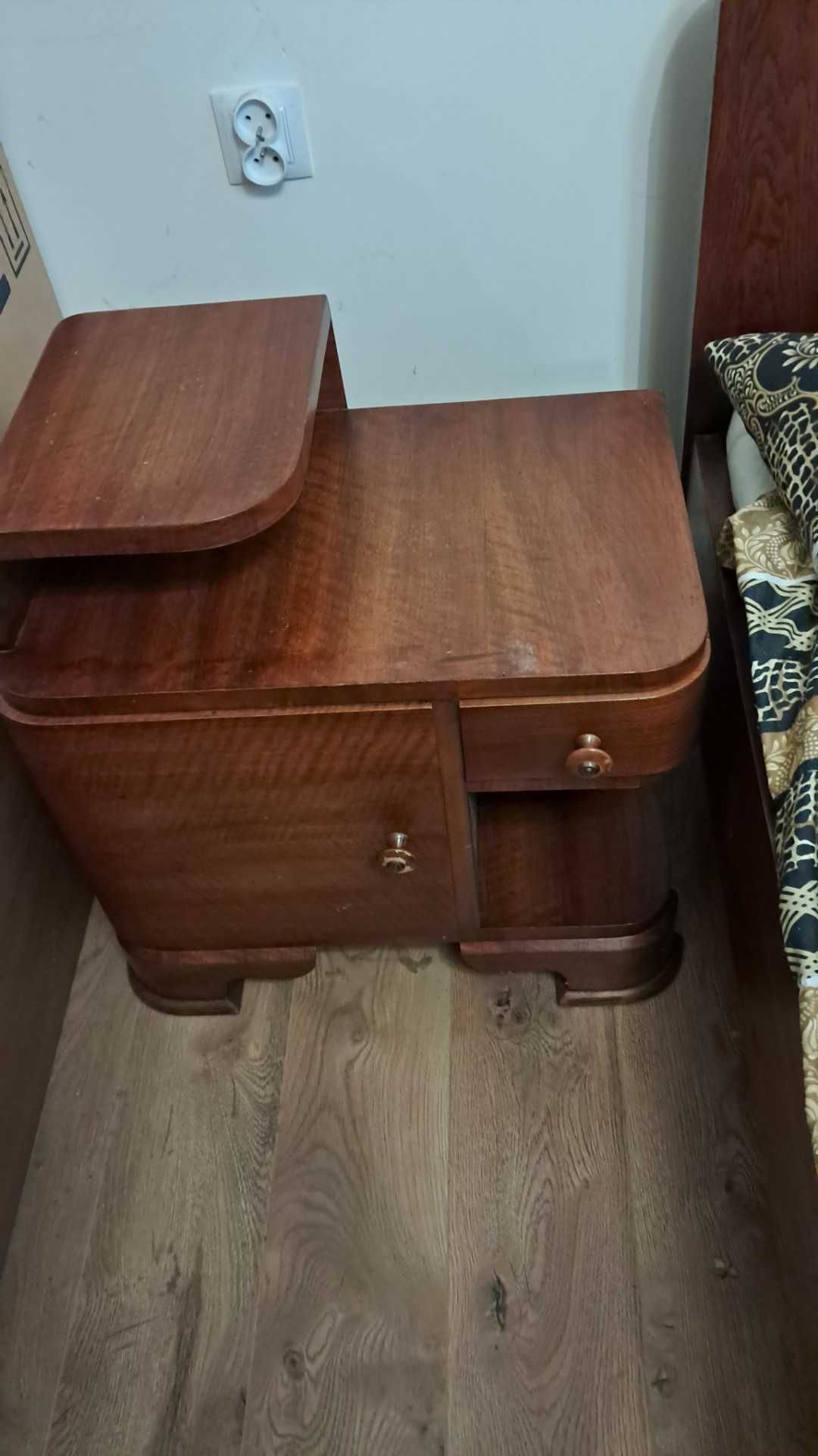 Łóżko z litego drewna 140/210 plus 2 szafki nocne - 400 zl