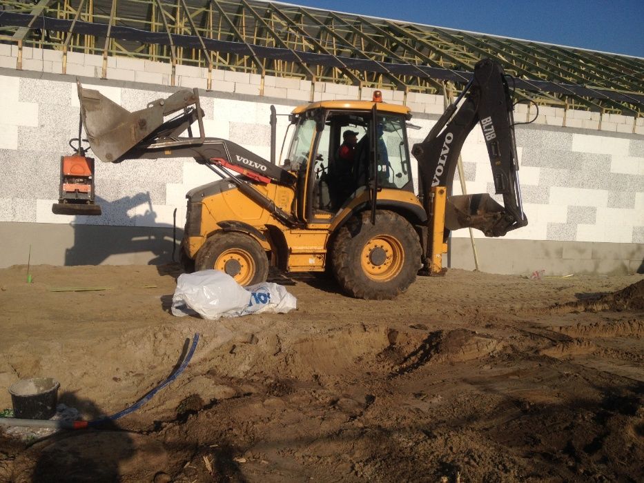 wyburzenia rozbiurki kruszenie betonu prace ziemnne koparka Wrocław