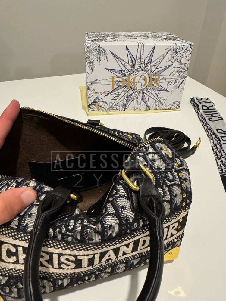 Mala       Dior