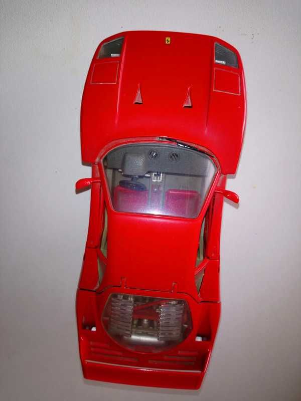 Miniatura Ferrari F40 (1987)