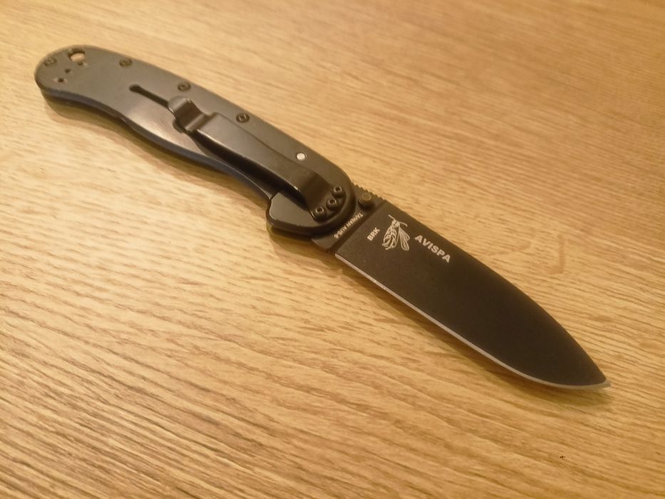 Nóż folder Esee avispa
