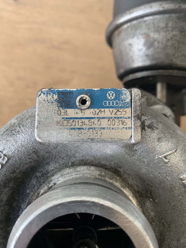 Turbosprężarka turbina Audi A4 B8 A5 Q5 2.0 TDI 143KM CAG
