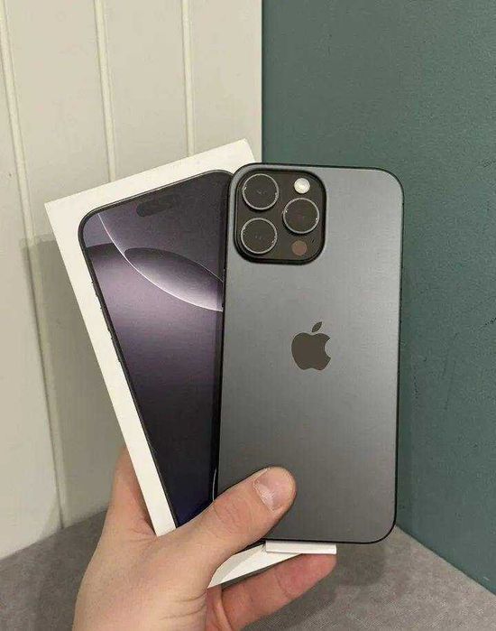 iPhone 16 Pro Max, 256 ГБ