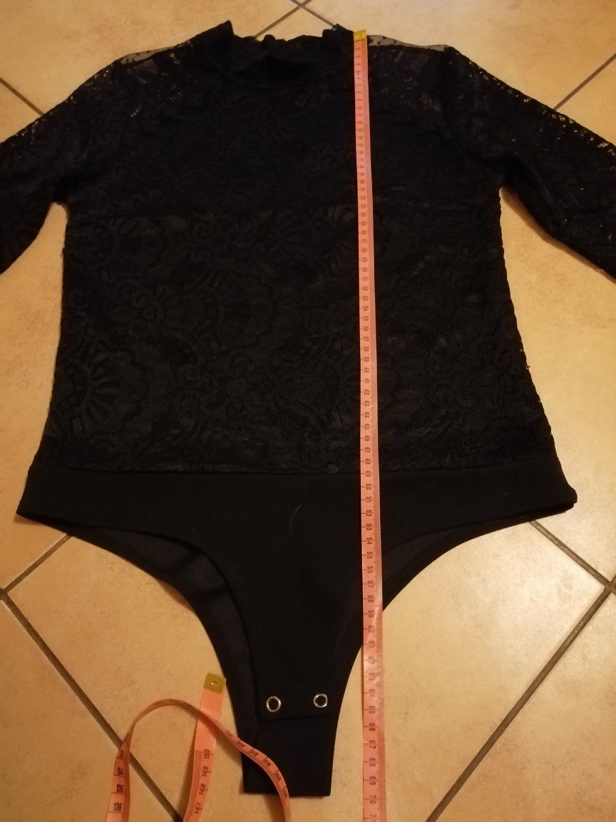 Czarne body z metka rozm M
