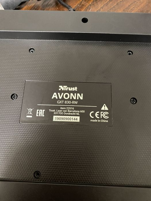 Teclado Gaming Avonn Trust