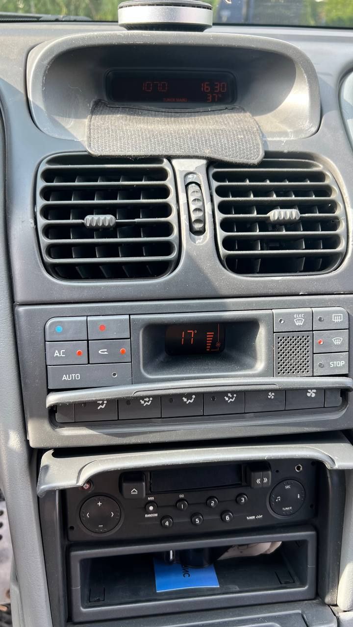 Renault Laguna I 2001