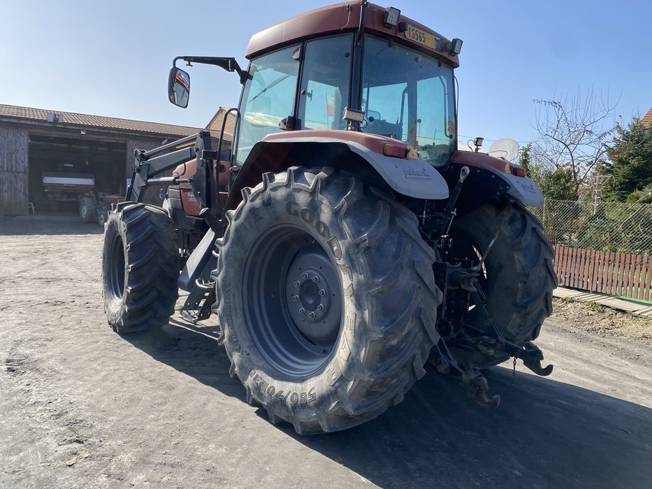 Case Mx120 z turem