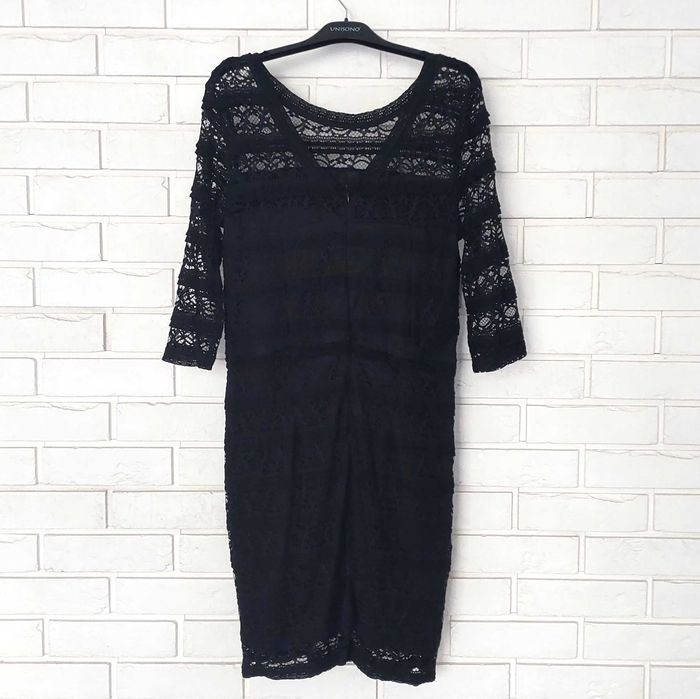 Sukienka koronkowa - Reserved