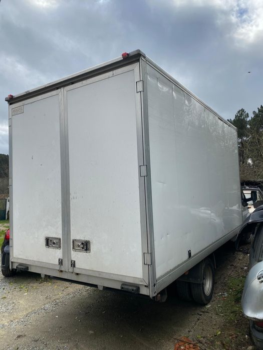 Mudanças e montagens profissionais