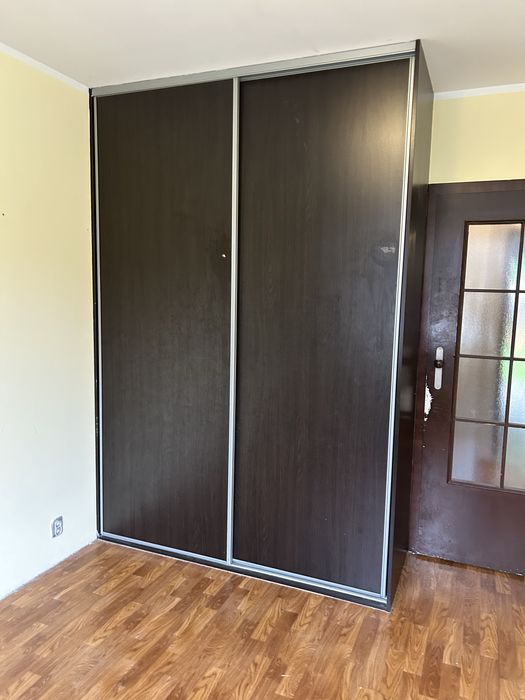 Szafa przesuwna / komandor– duża, pojemna