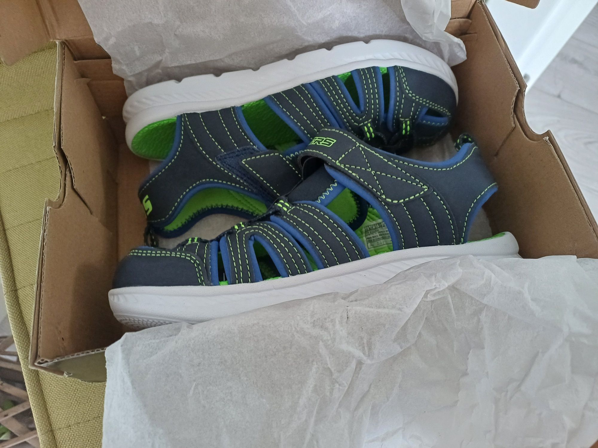 Ténis sandálias  número 34 marca: Skechers NOVOS