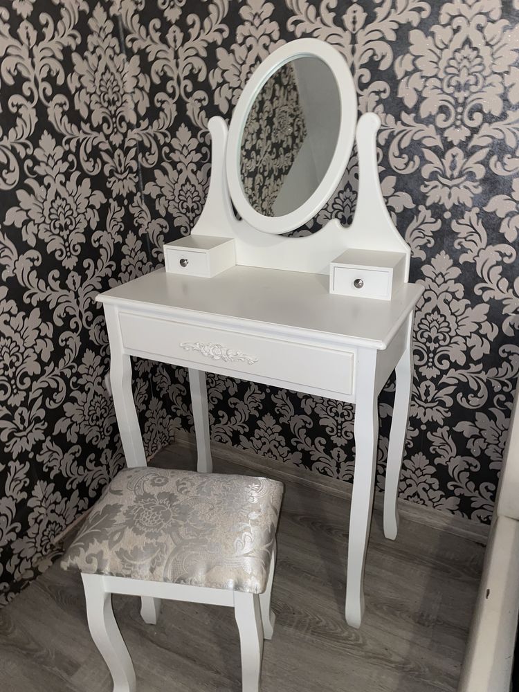 Toaletka + taboret
