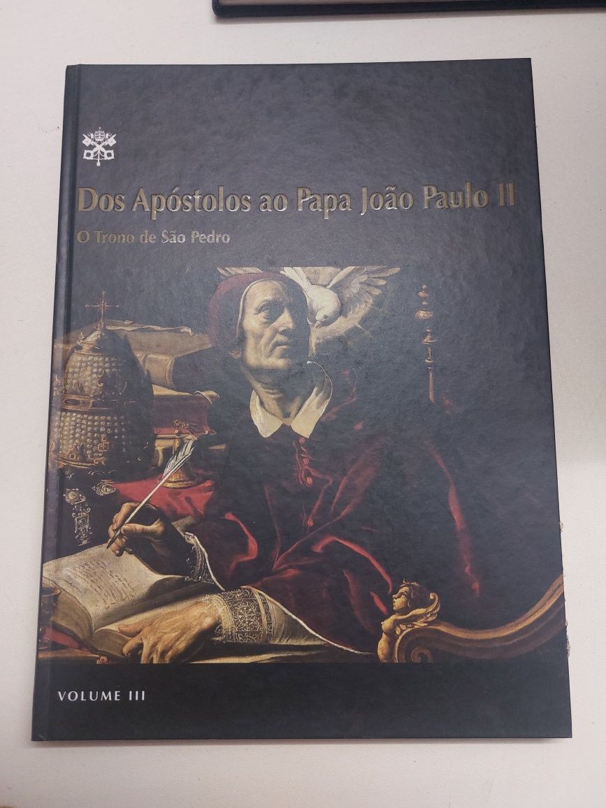 3 livros , Dos apóstolos ao Papa João Paulo II. Paulo II