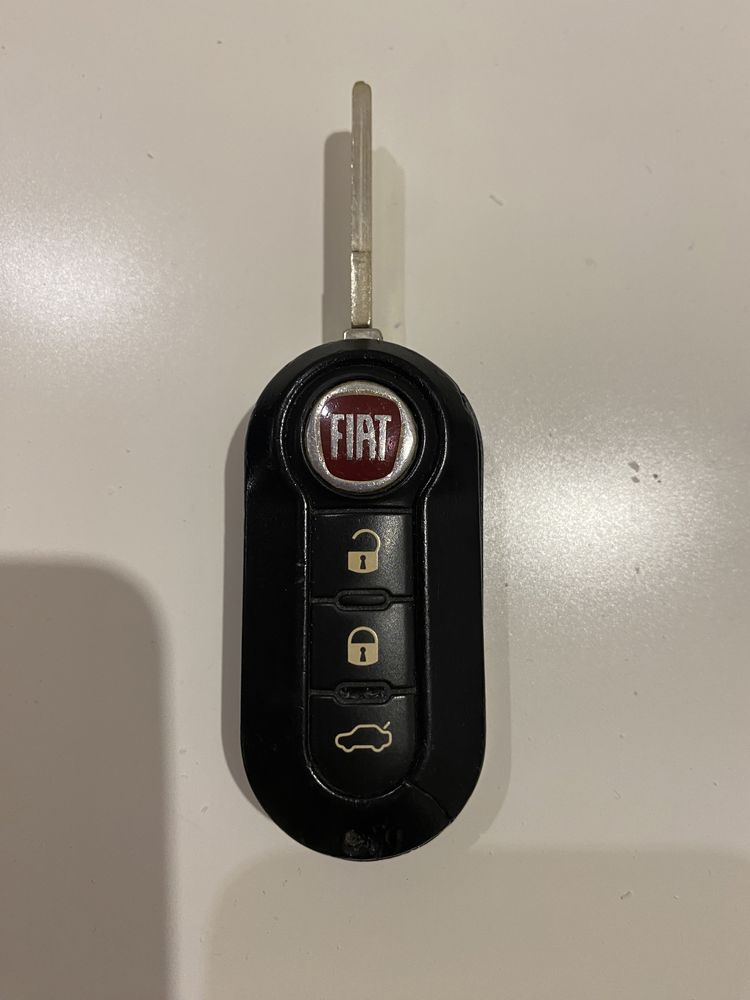 Оригінальний викидний ключ Fiat